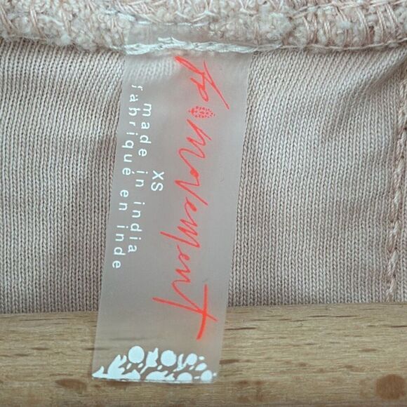 FP Movement Peach Sprint To The Finish Distressed Gorpcore Oversized Quilted Hoo - Picture 3 of 11